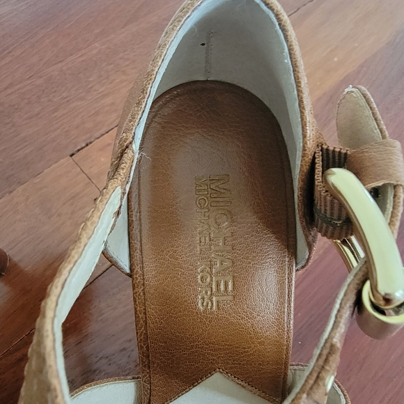 Michael Kors Cognac Cross Heels with Gold Harware - Picture 6 of 8